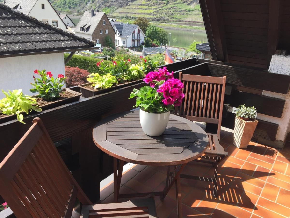 Ferienwohnung Unter dem Schild Oberfell Exterior foto