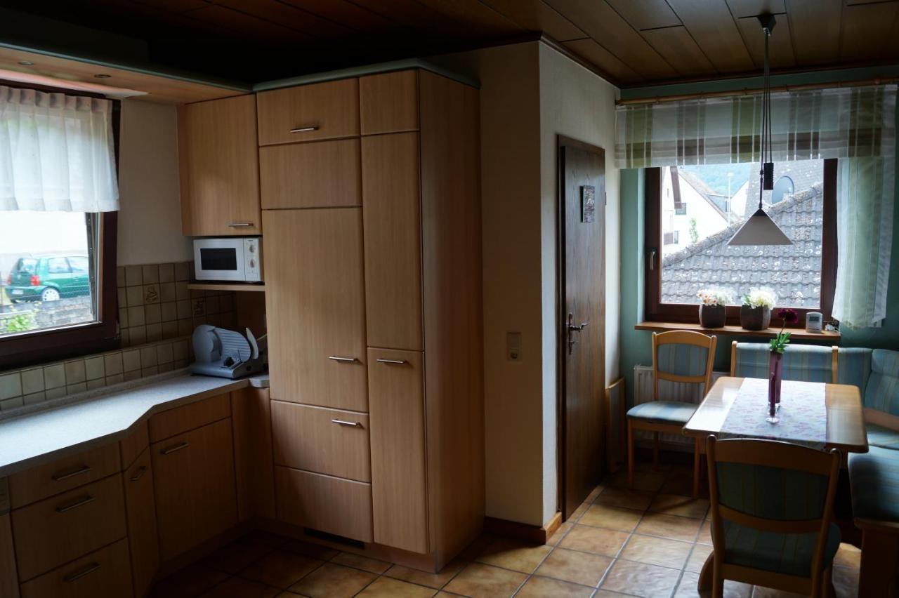 Ferienwohnung Unter dem Schild Oberfell Exterior foto