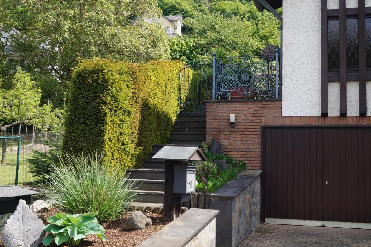Ferienwohnung Unter dem Schild Oberfell Exterior foto